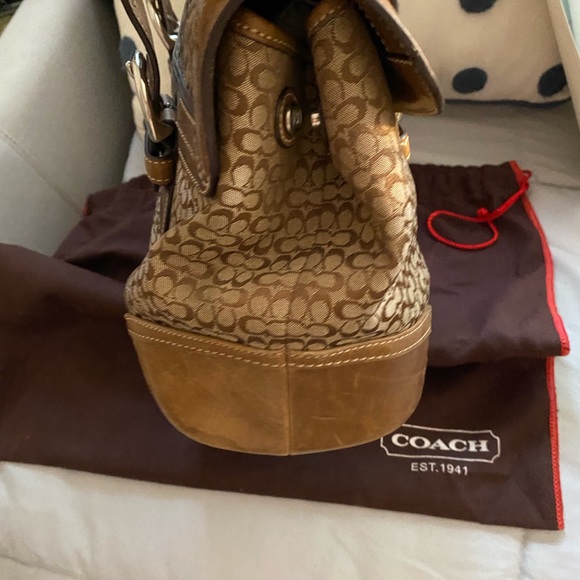 Coach tan signature envelope purse. Well taken care of. - Picture 3 of 8
